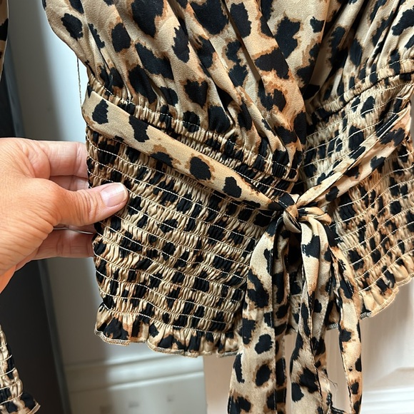 Express leopard flowy crop - Picture 3 of 4